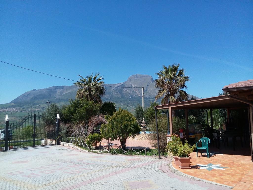 Agriturismo La Targa Buonfornello ภายนอก รูปภาพ