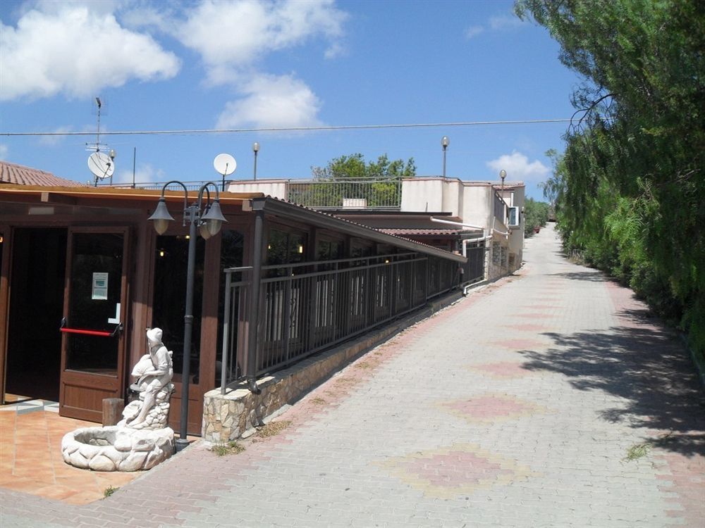 Agriturismo La Targa Buonfornello ภายนอก รูปภาพ