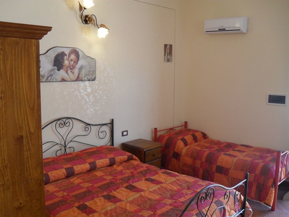 Agriturismo La Targa Buonfornello ภายนอก รูปภาพ